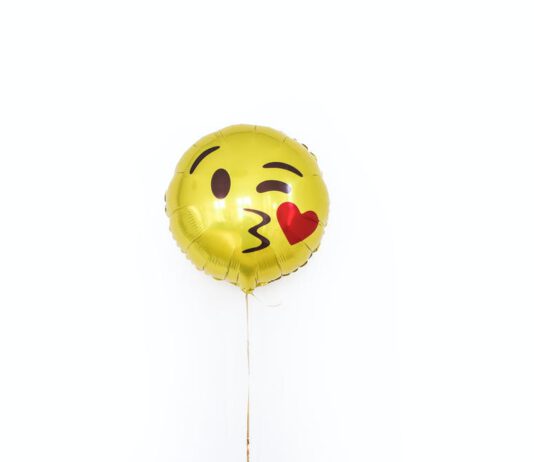 Srdíčkové emoji v různých barvách: Víte, že každé má svůj význam? Jaké a proč (NE) použít