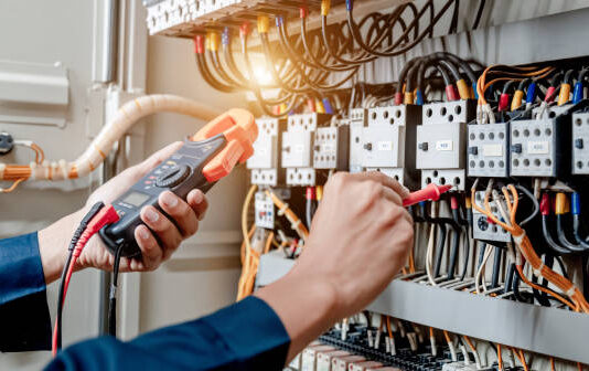 Revize elektroinstalací: Důležitá investice do bezpečnosti