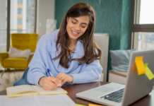 Online MBA vs. kombinované studium: co je lepší?